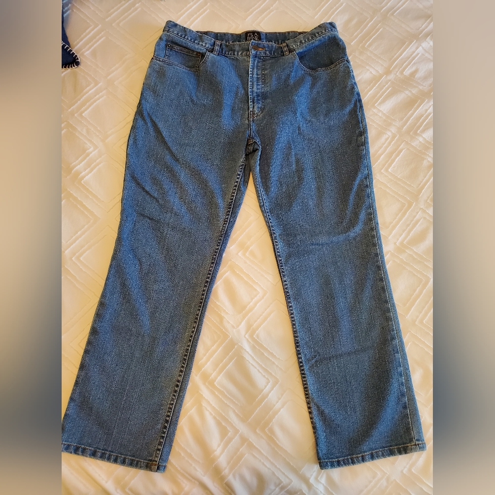 Jos A Bank Men's jeans size 38W/30L